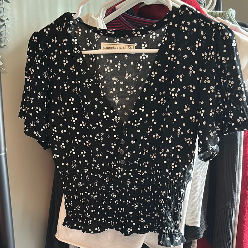 Abercrombie & Fitch Black Smocked Crop Blouse